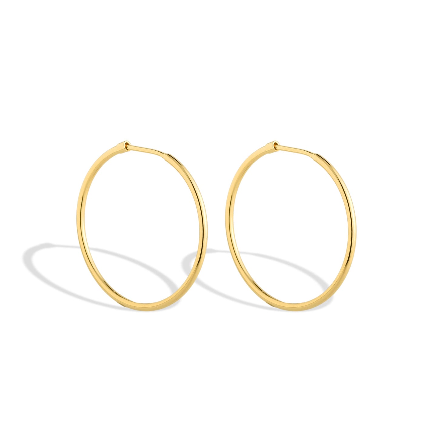 Classic Gold Hoop Earrings – Minimalist Lightweight Round Earrings for Women